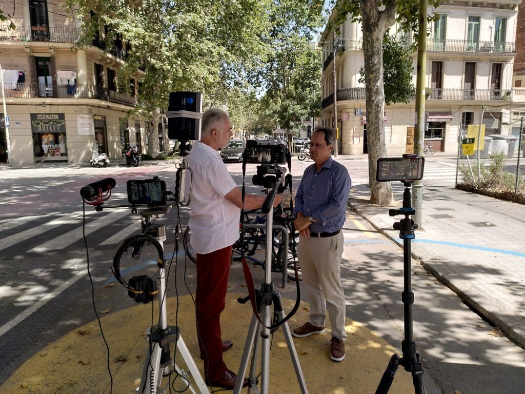 Notre plateau de tournage dans le quartier Poblenou sur la rue de la Ciutat de Granada.